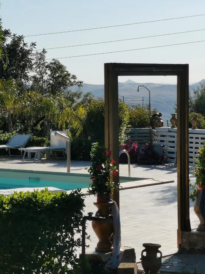 Affittacamere La Fattoria Dei Nonni Paterno  Casa di campagna